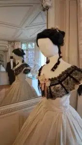 Costume de l'époque d'Alexandre Dumas