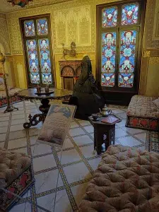Ambiance feutrée du petit Salon Mauresque